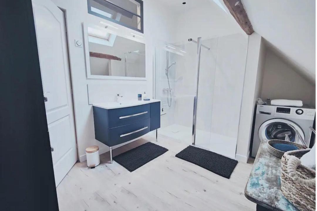 Photo of Others in Cellettes