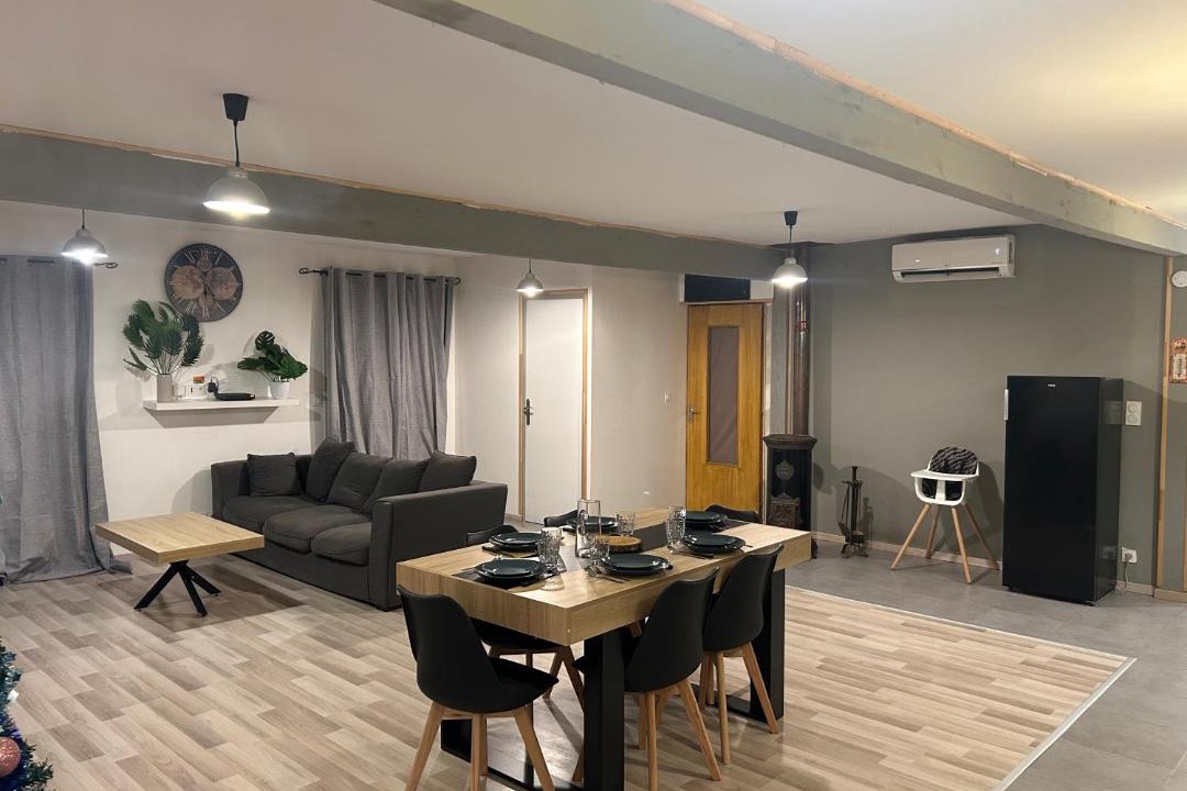 Photo of Others in Diges