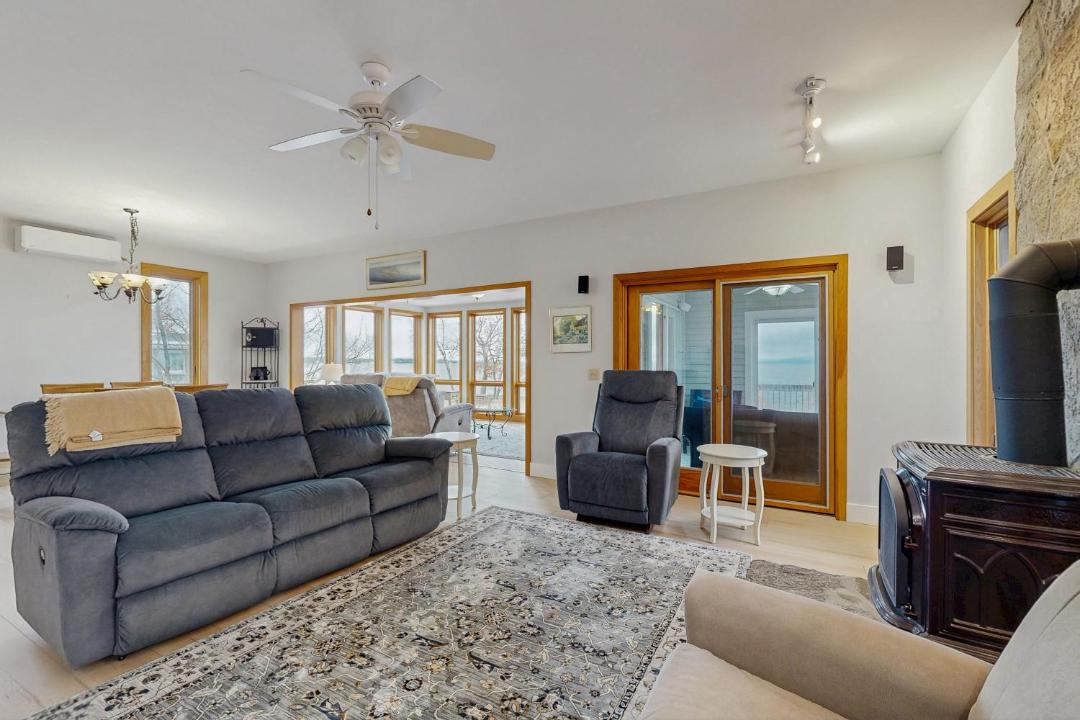 Photo of Others in Malletts Bay