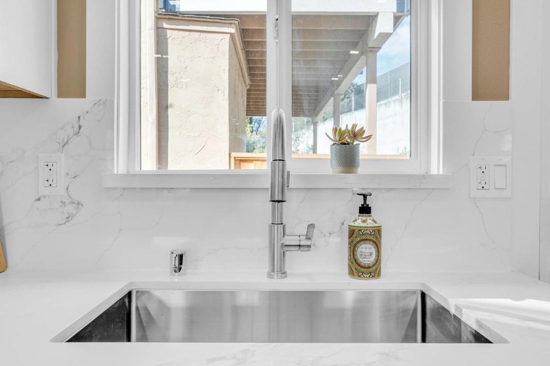 Photo of Others in Anderson East