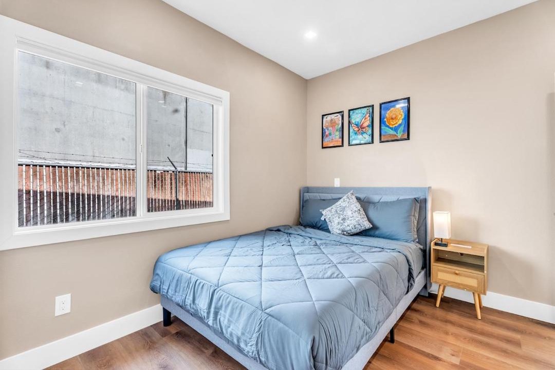 Photo of Bedroom in Anderson East