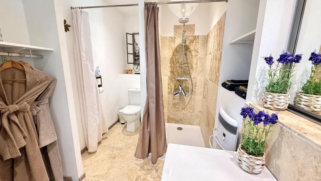 Photo of Bathroom in Saint-Paulet-de-Caisson