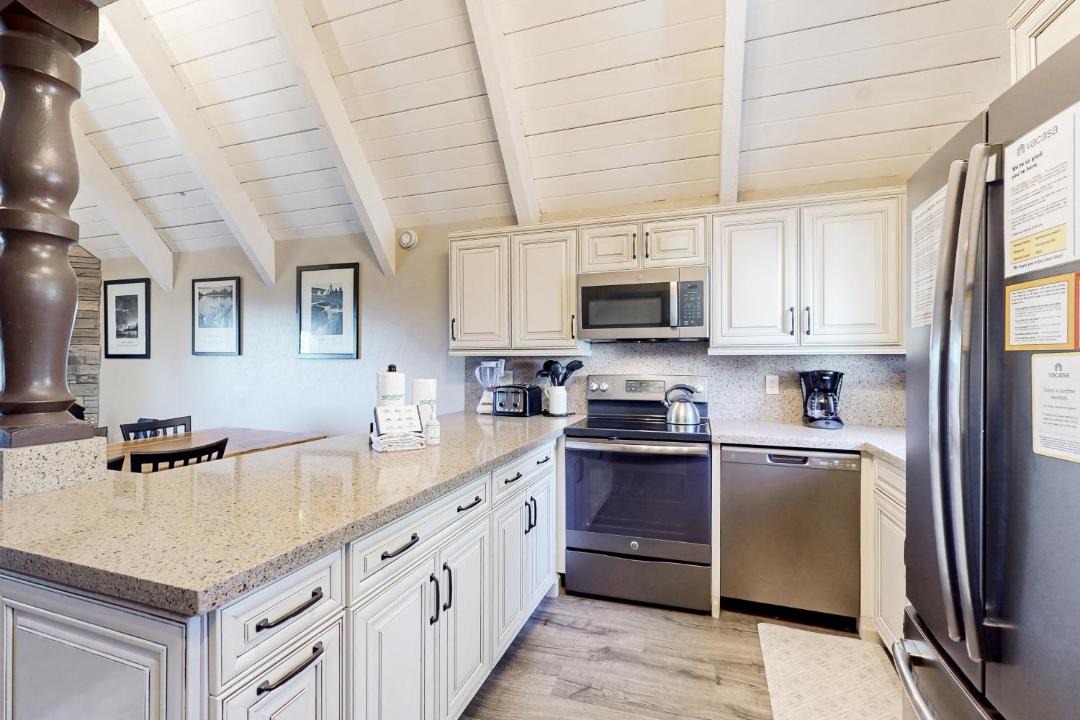 Photo of Kitchen in Mammoth Lakes
