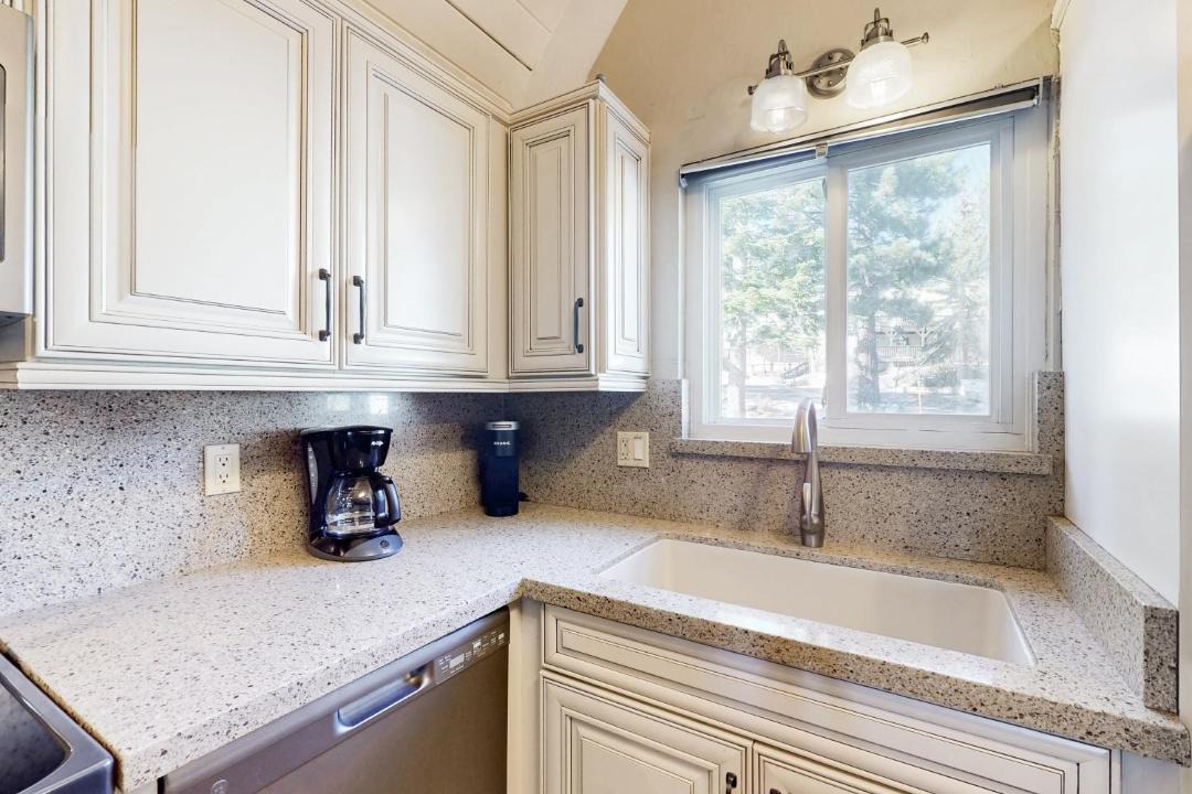 Photo of Kitchen in Mammoth Lakes