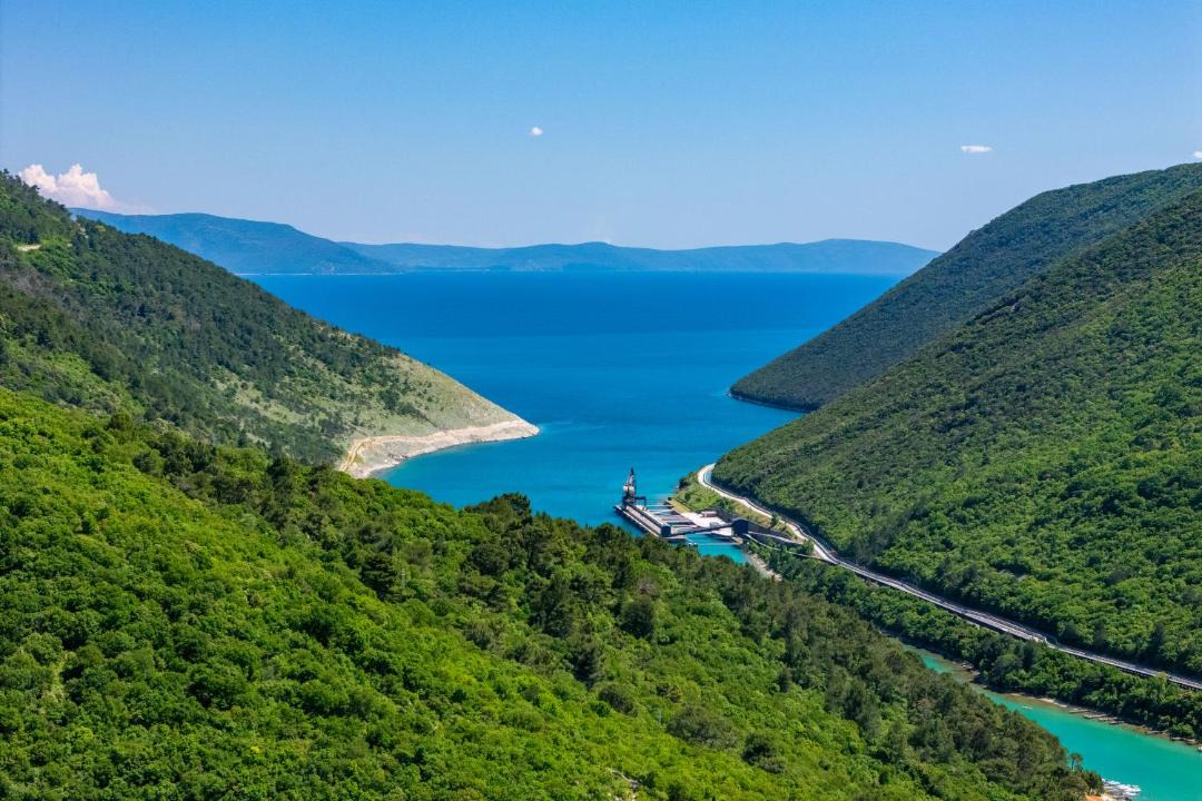 Photo of Others in Plomin