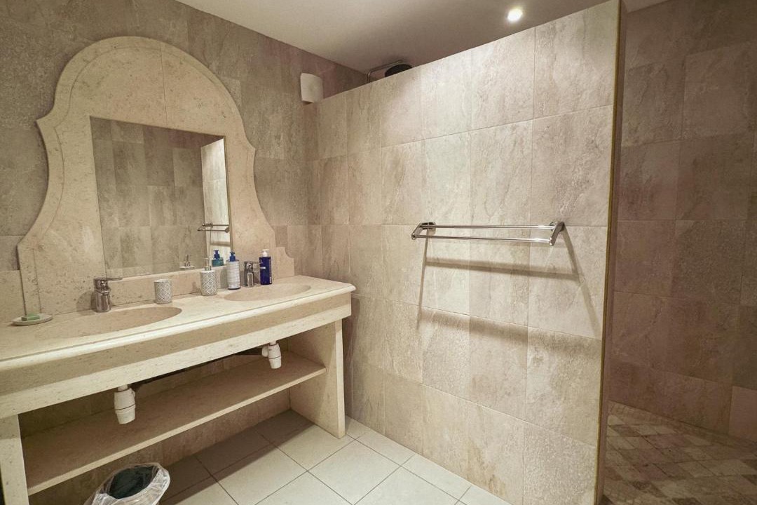 Photo of Bathroom in Caseneuve