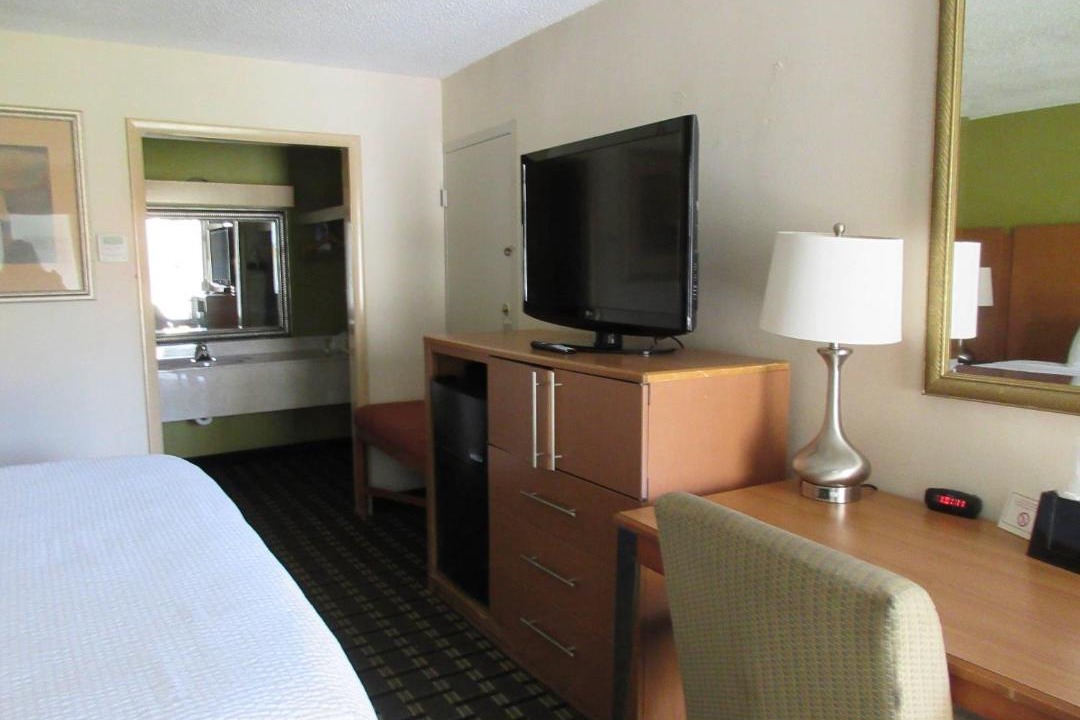 Photo of Bedroom in West Southern Pines