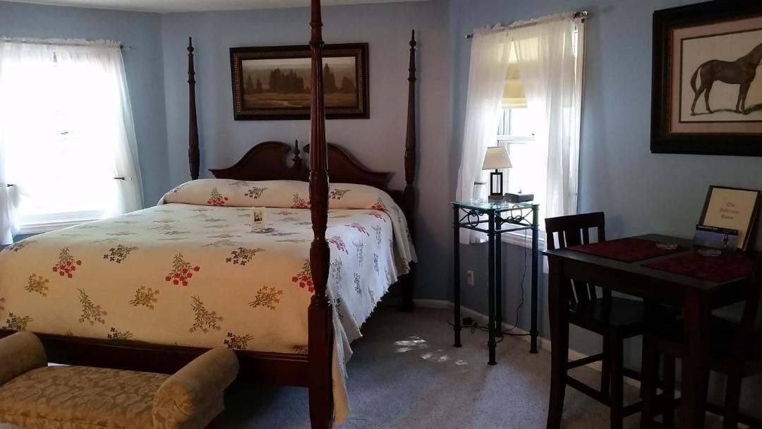 Photo of Bedroom in Roan Mountain