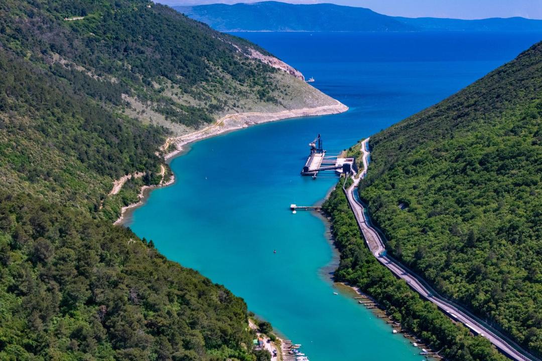 Photo of Others in Plomin