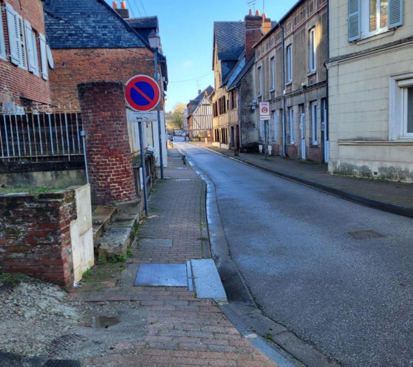 Photo of Others in Bernay