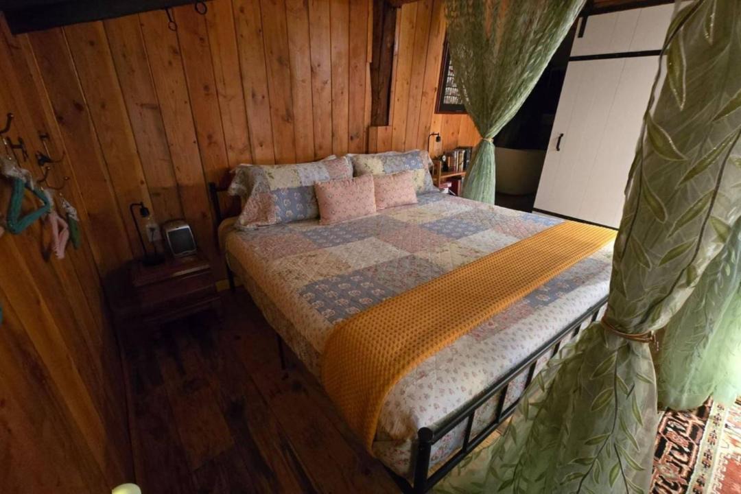 Photo of Bedroom in Salem