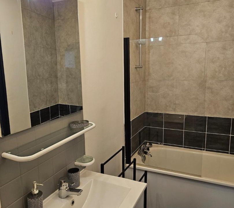 Photo of Bathroom in Le Creusot