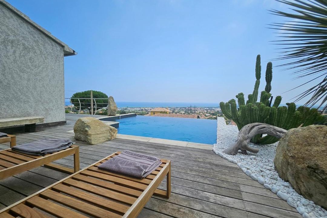 Photo of Patio Balcony in Furiani