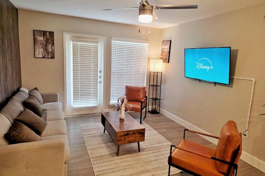 Photo of Livingroom in Astrodome