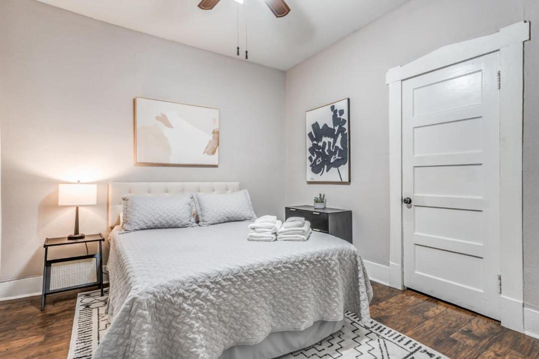 Photo of Bedroom in New Pathways