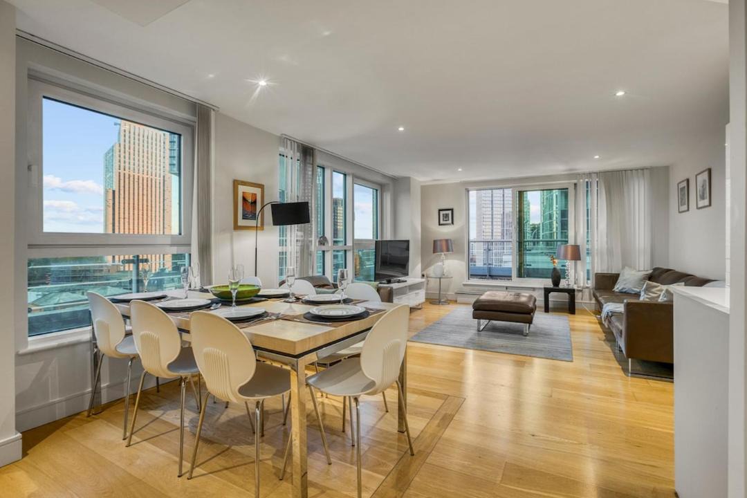 Photo of Others in Vauxhall