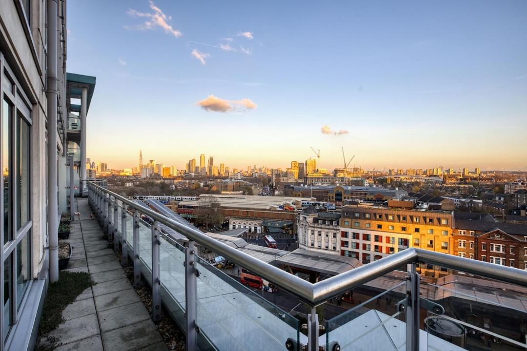 Photo of Others in Vauxhall