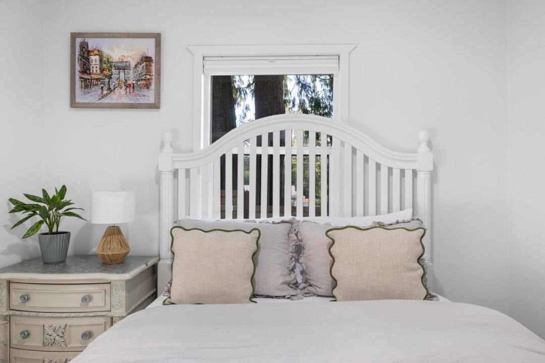 Photo of Bedroom in Highline