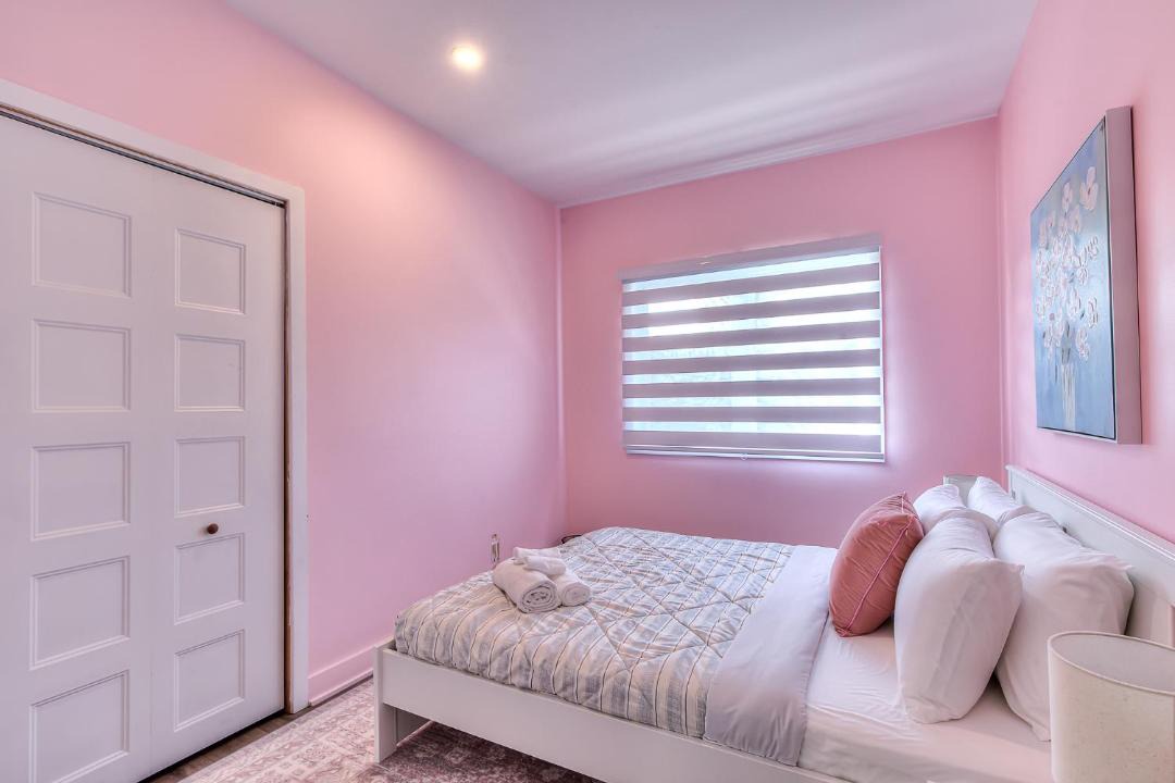 Photo of Bedroom in Longueuil