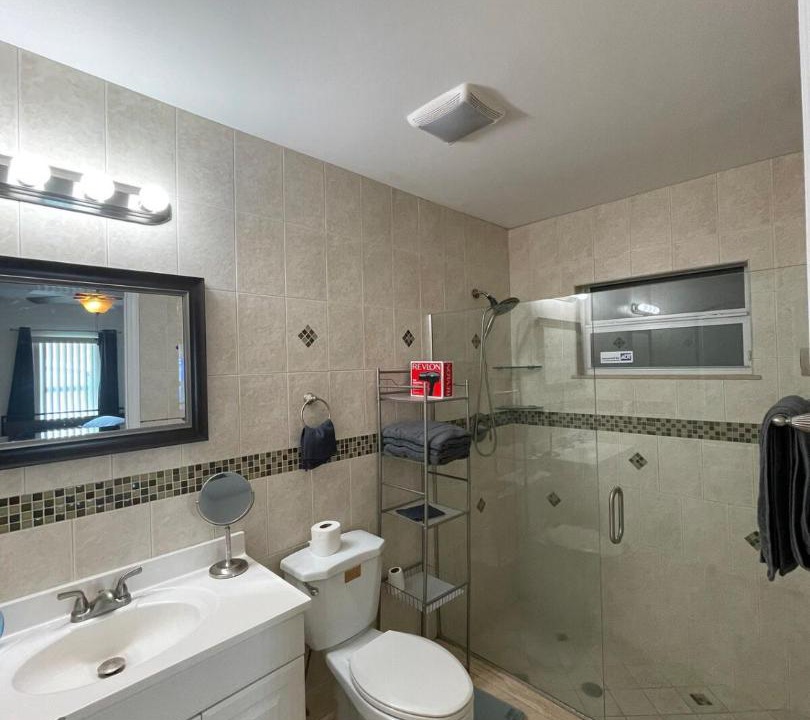 Photo of Bathroom in Country Club Park