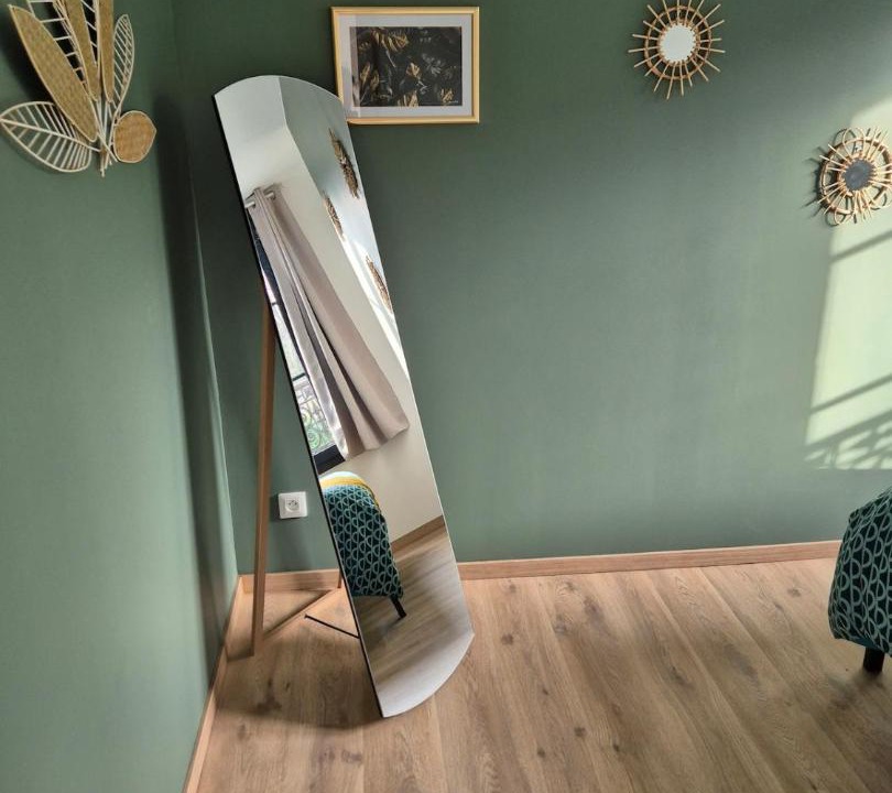 Photo of Others in Belleu