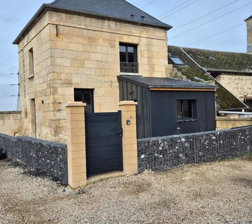 Photo of Others in Belleu