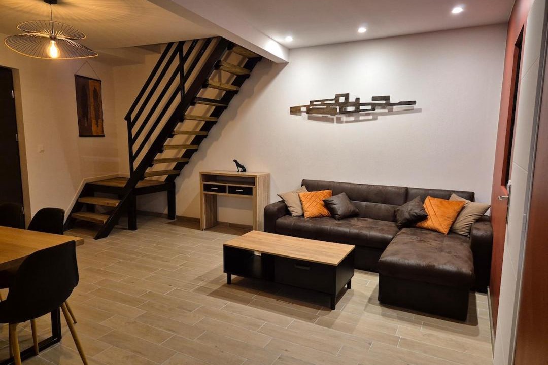 Photo of Others in Belleu