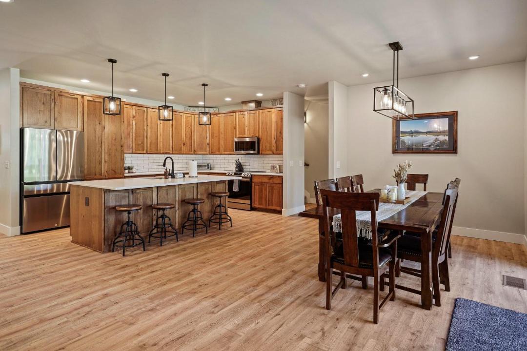 Photo of Kitchen in Oregon Water Wonderland