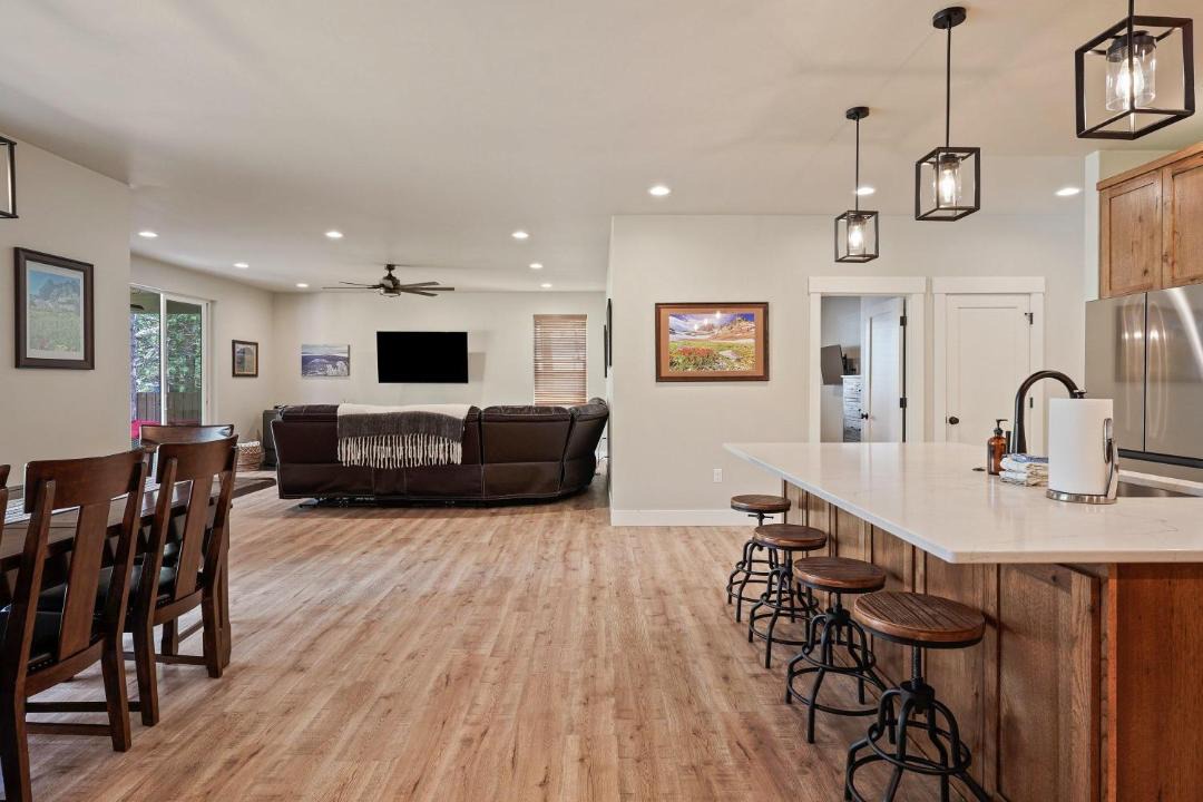 Photo of Kitchen in Oregon Water Wonderland