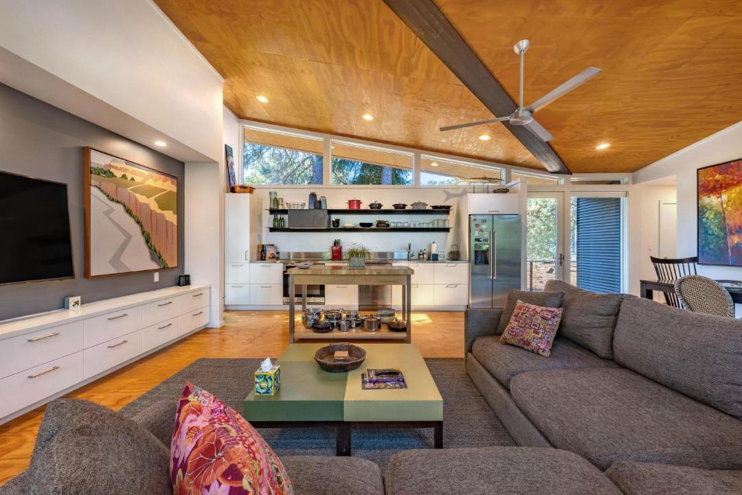 Photo of Livingroom in Mosier