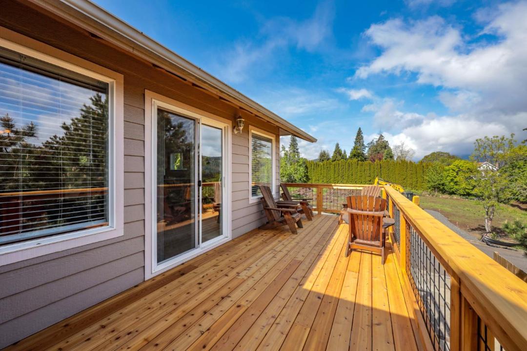 Photo of Patio Balcony in Hood River