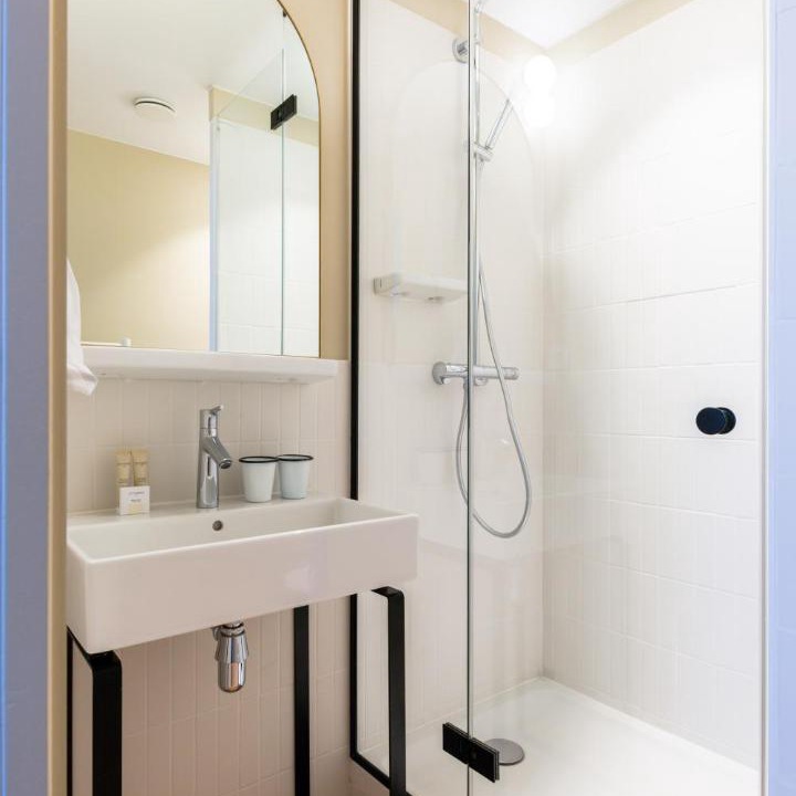 Photo of Bathroom in Quinze-Vingts