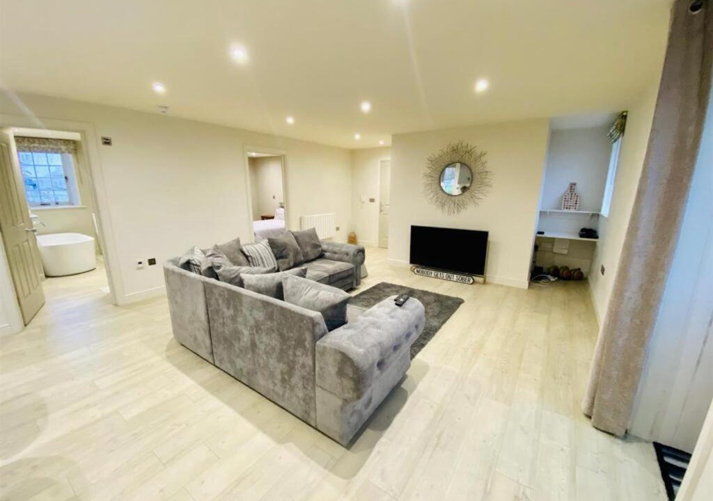 Photo of Others in Yarwell