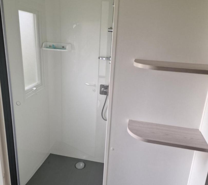 Photo of Others in Litteau