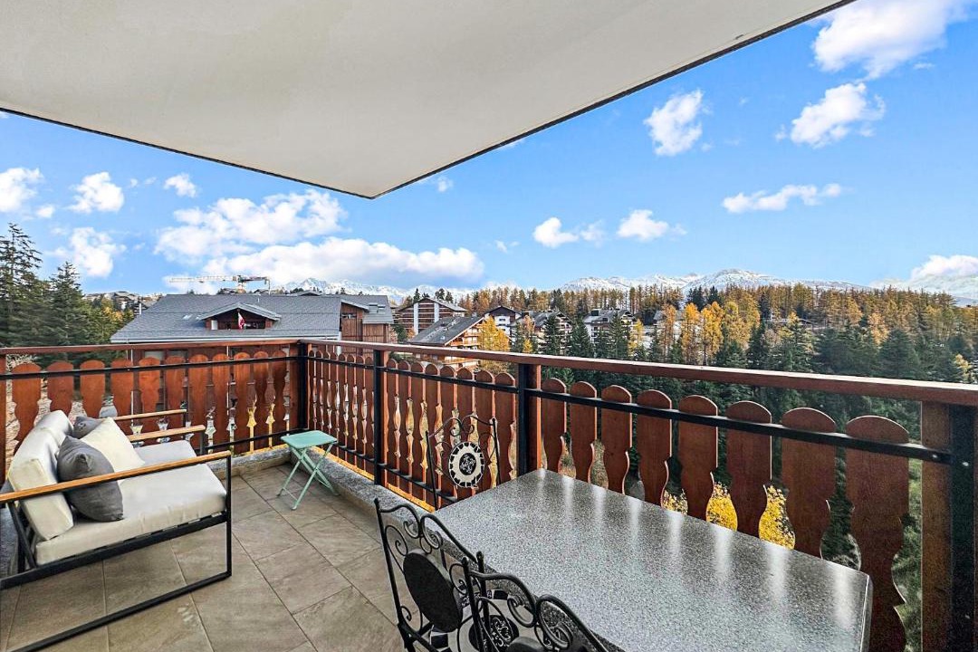 Photo of Patio Balcony in Lens
