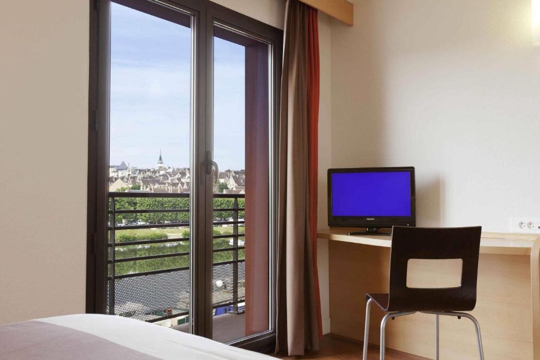 Photo of Others in Auxerre