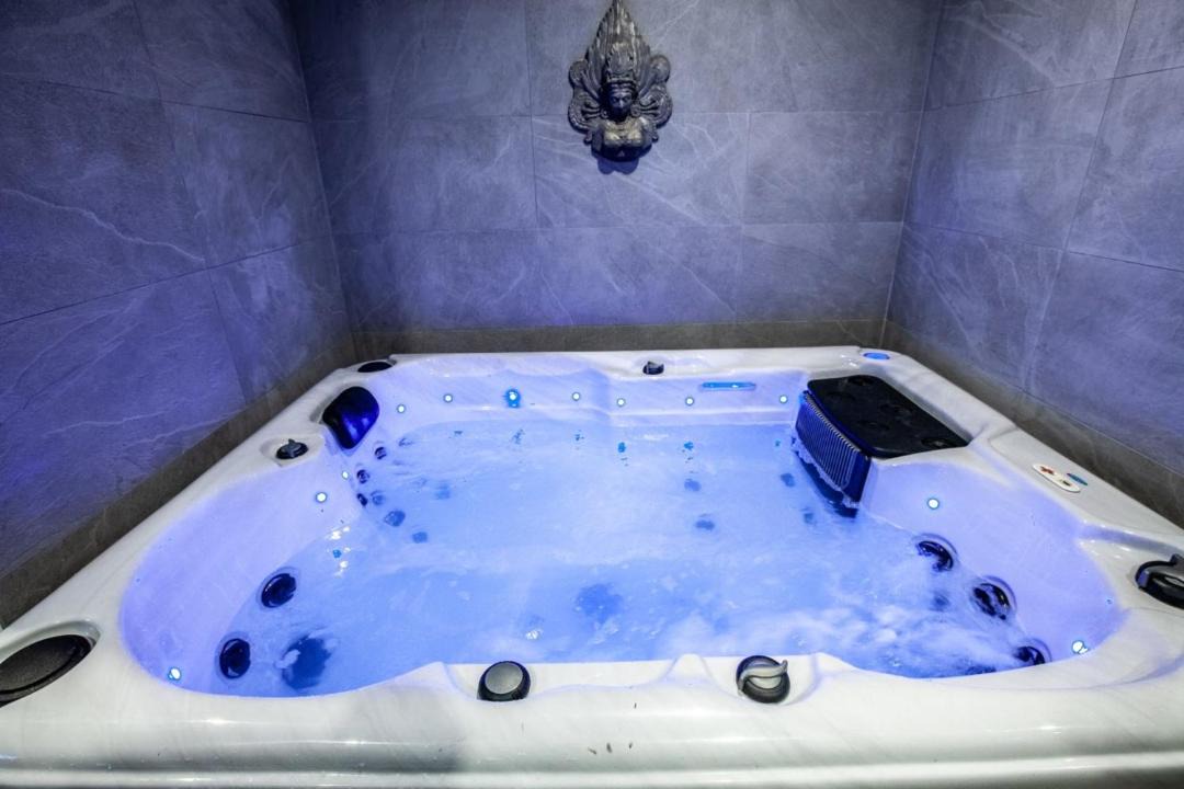 Photo of Bathroom in Saint-Escobille