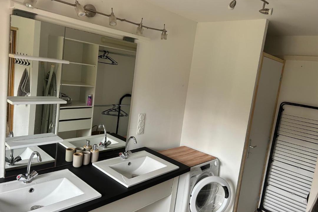 Photo of Others in Diges