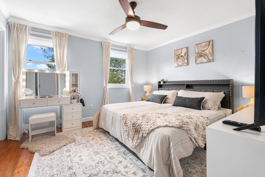 Photo of Bedroom in Old Town West