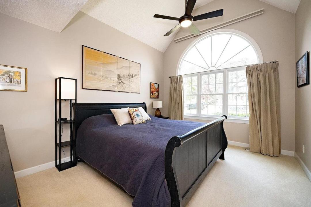 Photo of Bedroom in Apex