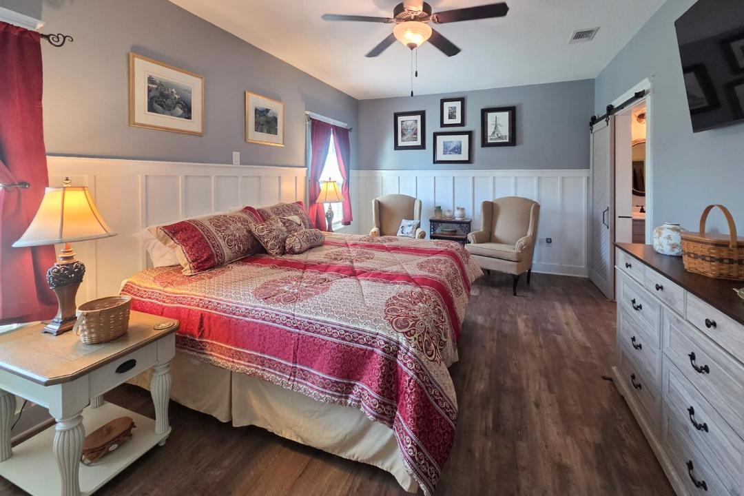Photo of Bedroom in Gulf Breeze
