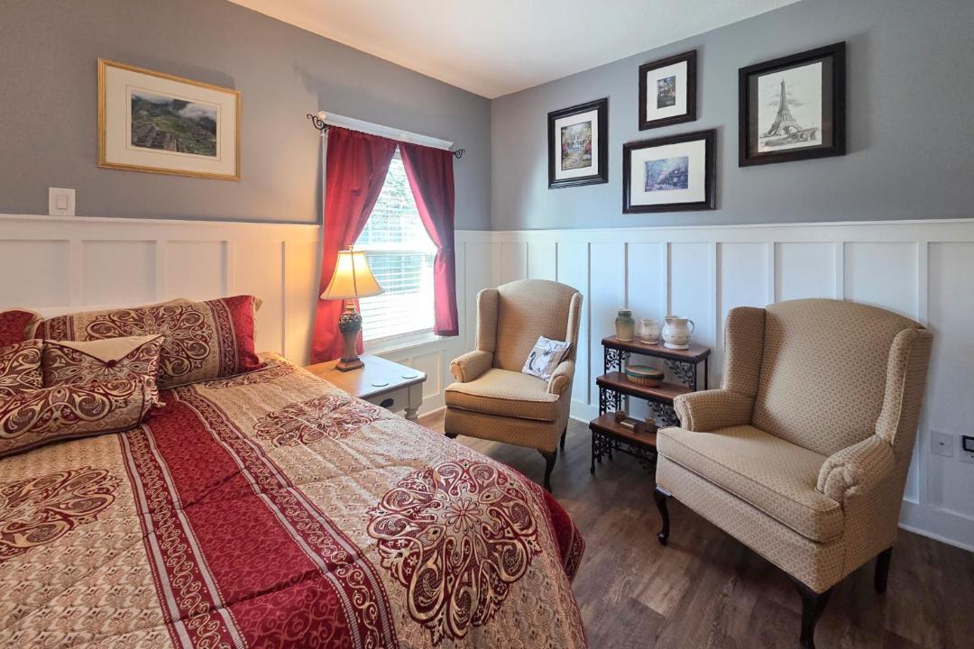 Photo of Bedroom in Gulf Breeze