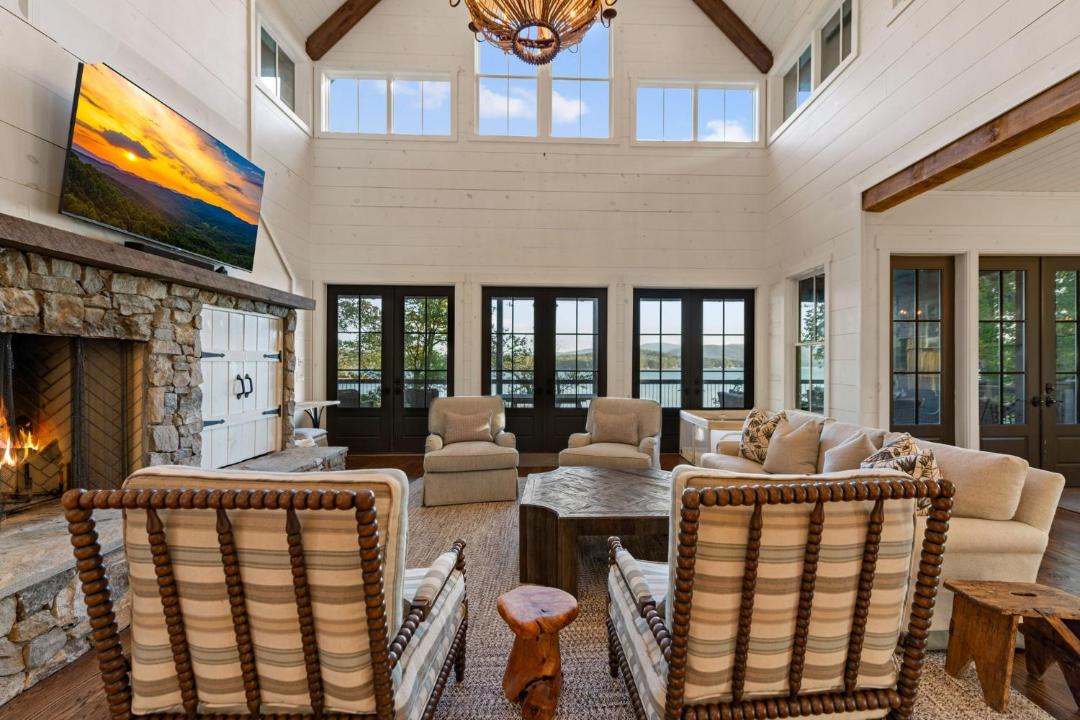 Photo of Livingroom in Morganton