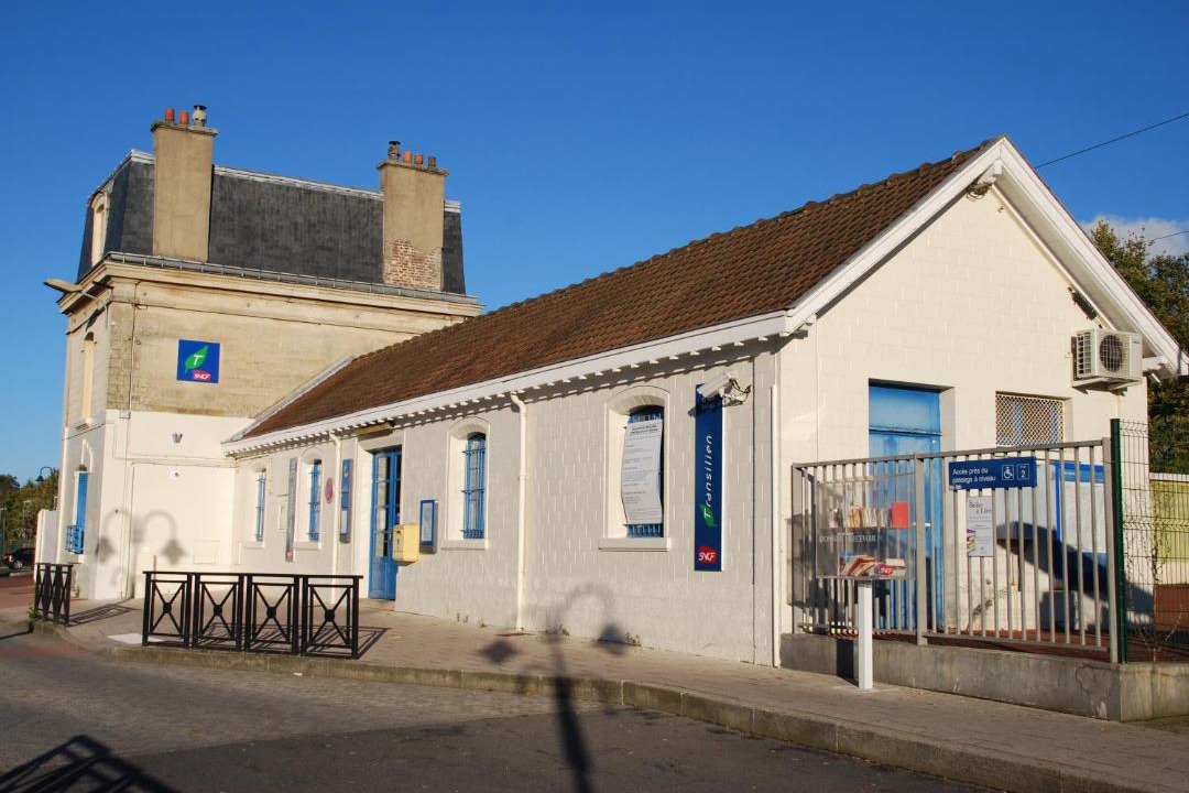 Photo of Buildings in Mery-sur-Oise