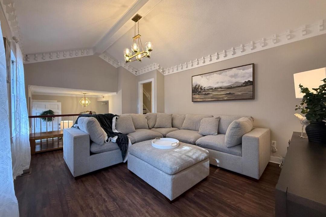 Photo of Livingroom in North Raleigh