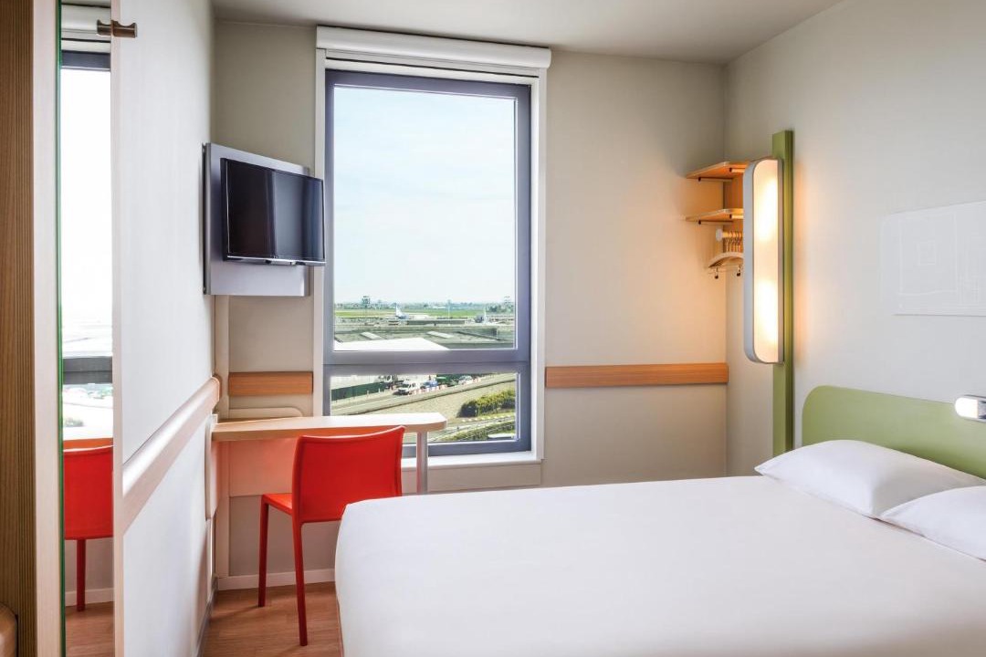 Photo of Bedroom in Orly