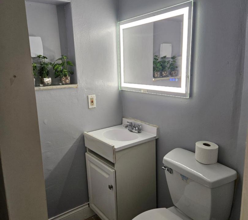 Photo of Bathroom in Lauderdale Lakes