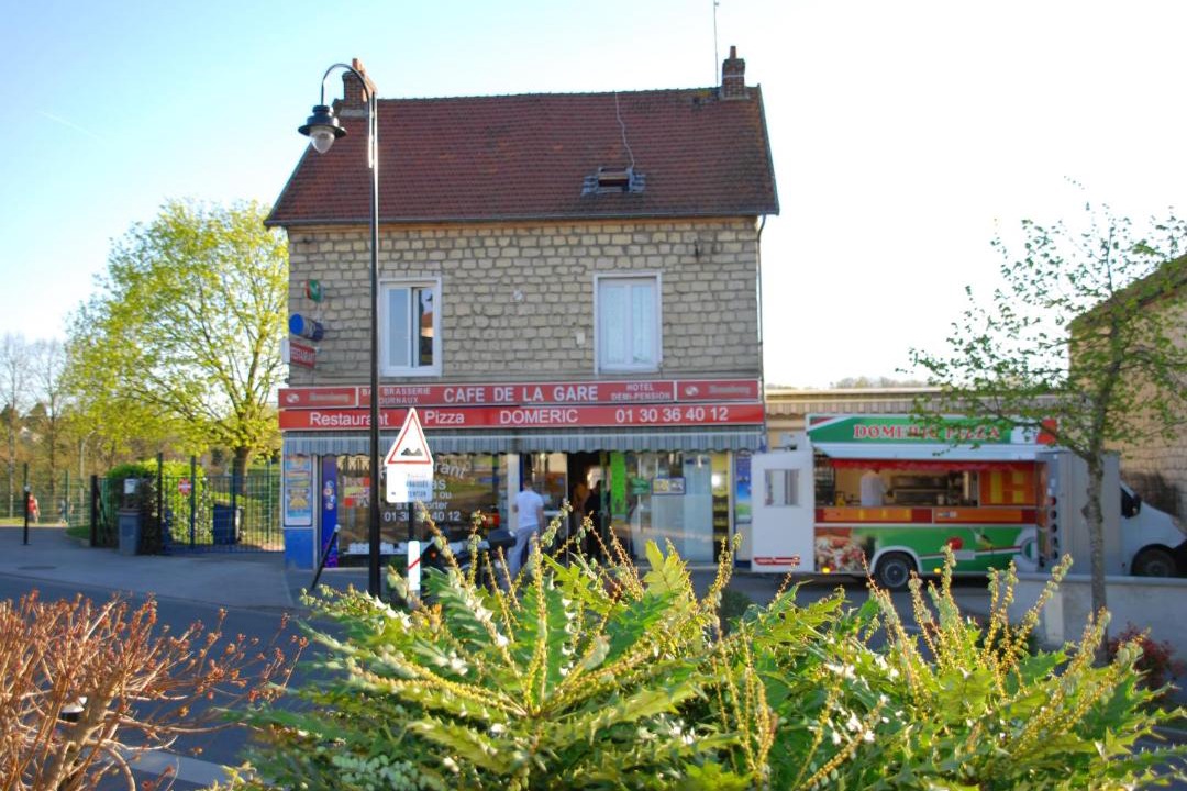 Photo of Buildings in Mery-sur-Oise