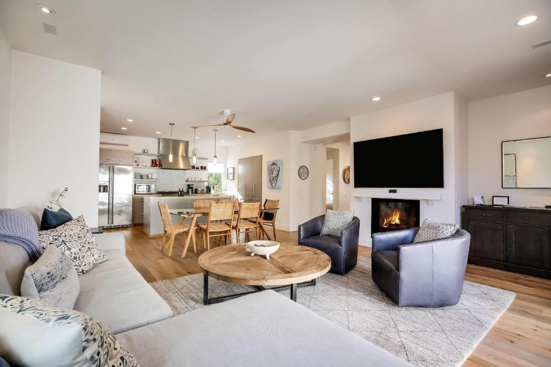 Photo of Livingroom in West Beach