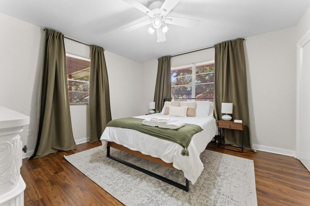 Photo of Bedroom in Highlands - Perkins